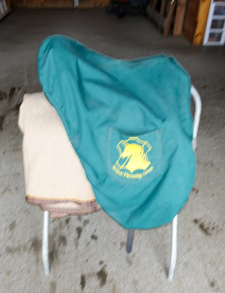 pic of Hennig Dressage Saddle cover